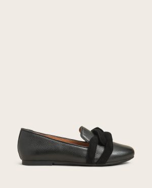 GENTLE SOULS - Eugene Leather Chain Detail Loafer Flat